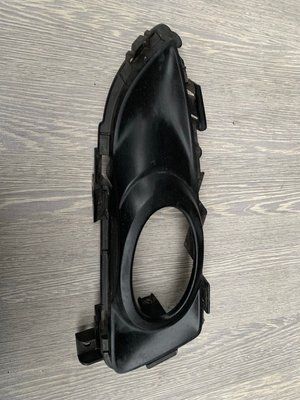 Решітка бампера під протитуманну фару праву Mazda 3 BK, хетчбек, 2003-2009 р., P3578R, б.в. P3578R фото