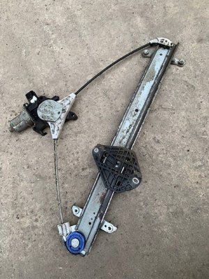 Стеклоподъемник передний правый Subaru Impreza 3, 2007-2011 г., б.у. 6756768888 фото