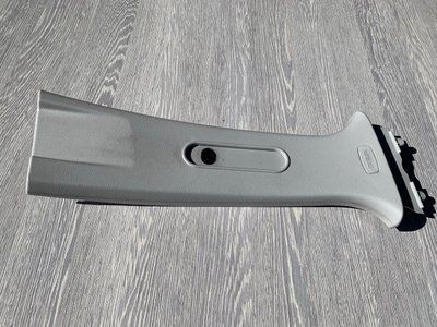 Накладка правой стойки верхняя, пластик Skoda Fabia 2, 2007 г., хэтчбек, 5J0867244, б.у. 5J0867244 фото