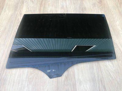 Стекло двери задняя левая Mercedes W251 R-class, б.у. 0909098 фото