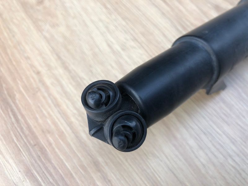 Форсунка омивача фар перед ліва 2518600547 Mercedes W251, R-class, б.в. 2518600547 фото
