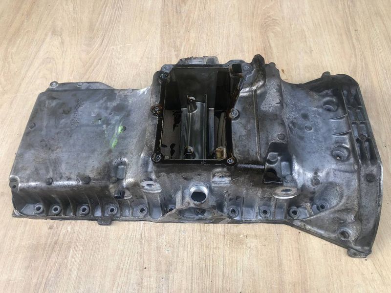 Піддон двигуна Mercedes двигун M273 V8, 4.7л.,б.в 2730142802 2730142802 фото