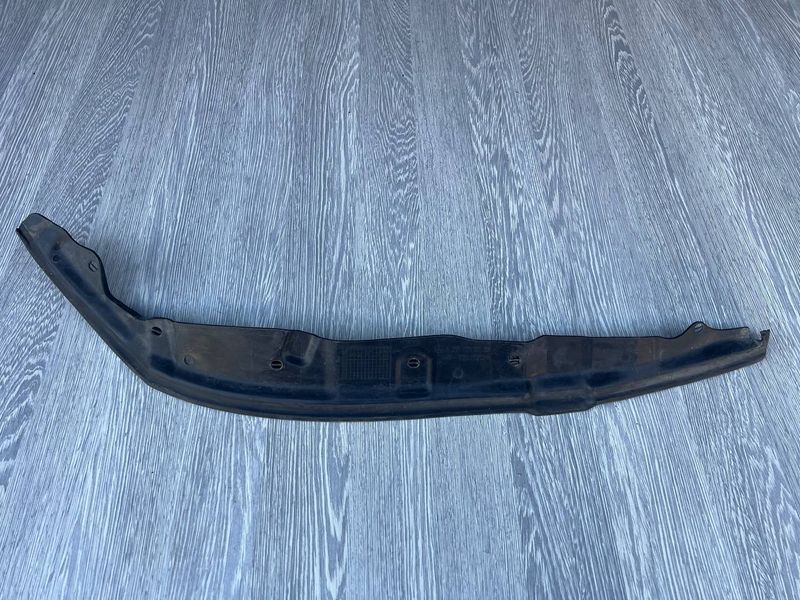 Пильник переднього лівого крила Mercedes W211 E-class, 2117270330, б.в. 2117270330 фото
