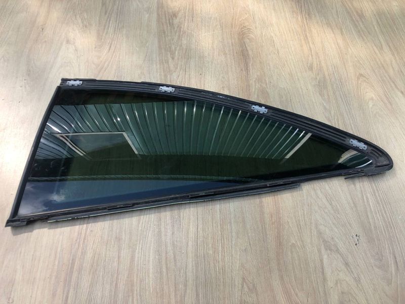 Стекло форточка глухое ,заднее кузовное ,левое Mercedes C-class w203, Б.у  2036705912  2036705912 фото