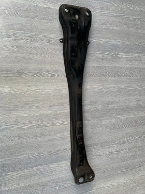Балка передня, поздовжня Nissan N16, 2005 р, 11240BM500, б.в. 11240BM500 фото