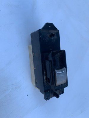 Кнопка заднього лівого склопідйомника Honda Legend KB1 2007 р., 35780-SJA-A03, б.в. 35780-SJA-A03 фото