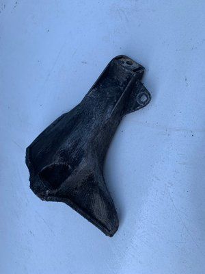 Кронштейн АКПП правий Audi A4 B5 1.9 TDI 2000 р., 8D0199308AB, б.в. 8D0199308AB фото