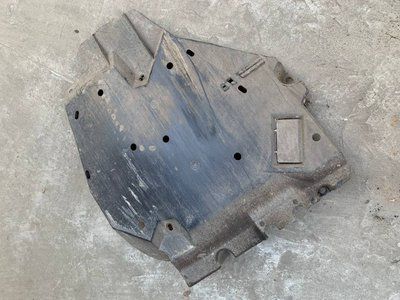 Защита топливного бака правая Subaru Impreza 3, 2007-2011 г., 42045FG020, б.у. 42045FG020 фото
