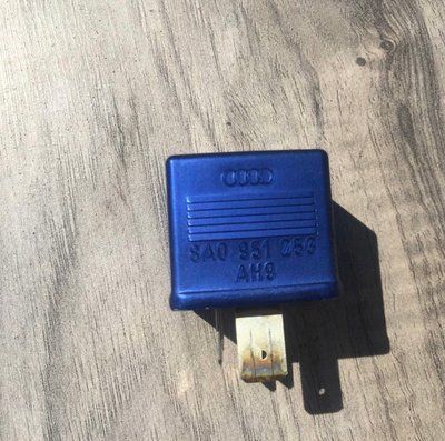 Реле 8А0951253 Volkswagen B5, б.у 8А0951253 фото