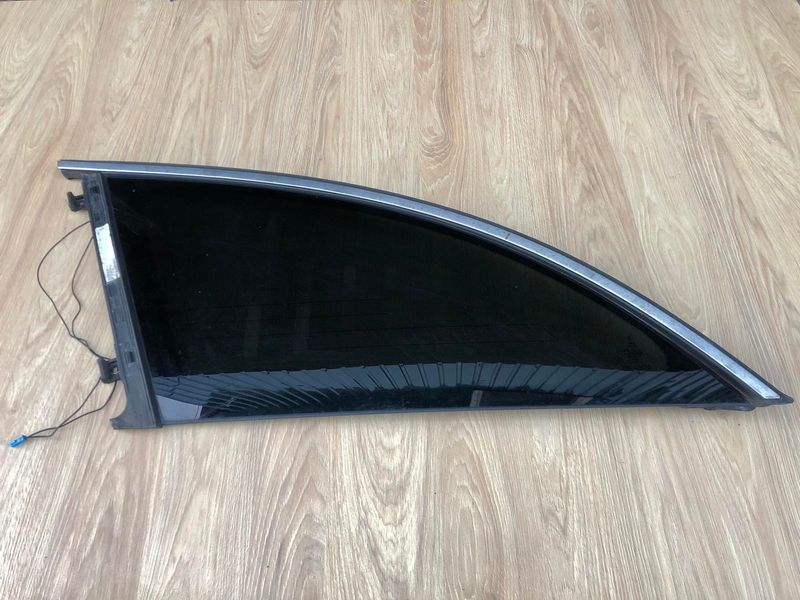 Форточка заднего левого крыла 43-r-000266 2516700750 Mercedes W251, R-class, б.у 2516700750 фото