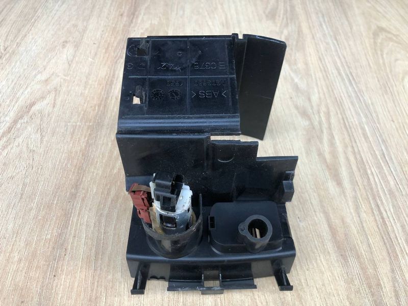Корпус для прикурювача ,центр консолю Mercedes C-class w203, Б.в 2036801650 2036801650 фото