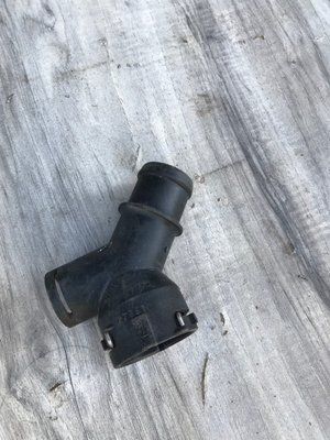 Фланец охлождения Skoda Octavia A5, б.у. 1K0 122 291 AE 1K0 122 291 AE фото