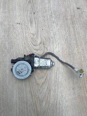 Моторчик склопідйомника переднього правого Chevrolet Aveo T250 2005-2011 р, б. в. 96652142 96652142 фото