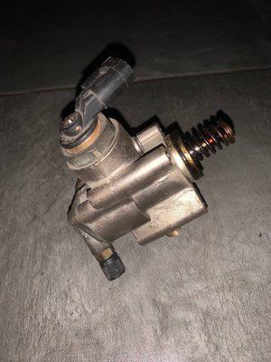 Паливний насос високого тиску, ТНВД Volkswagen Passat B6, 2.0 TFSI, 2005 р., 06F127025H, б.в. 06F127025H фото
