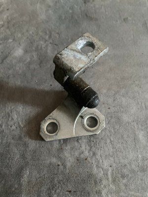 Петля передніх лівих дверей верхня Volkswagen Passat B6, 2005 р., 3C0831401D, б.в. 3C0831401D фото