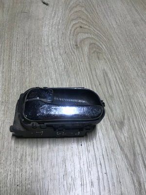 Внутрішня ручка відкривання дверей ліва Nissan Primera, б.в.  4564565 фото