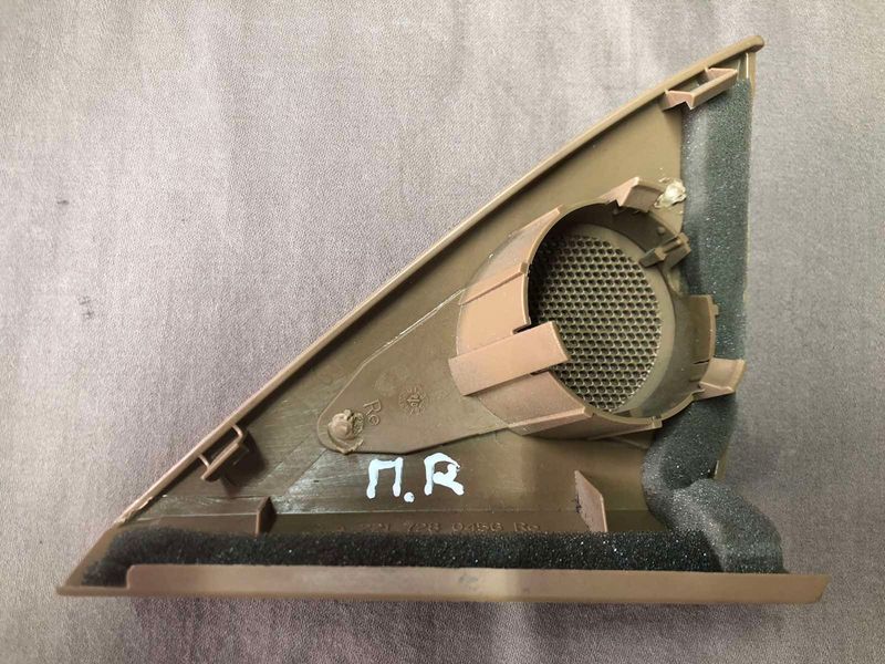 Накладка динаміка передніх правих дверей коричневий Mercedes w221, S-клас 2217280456 фото