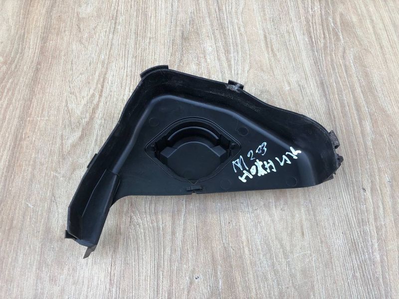 Накладка, защита рычага ручника Mercedes C-class w203, б.у 2036890208  2036890208 фото