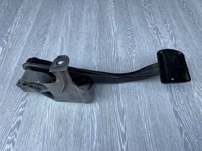 Педаль тормоза Mercedes W211 E-class, 2112900119, б.у.  2112900119 фото