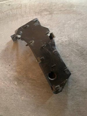 Направляющая переднего бампера правая Nissan Almera N16, 2004 г., 62222BN700, б.у. 62222BN700 фото