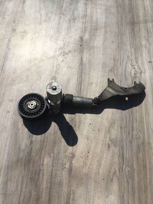 Натяжний механізм ременя генератора Volkswagen B5, б.в. 4566787667890 фото