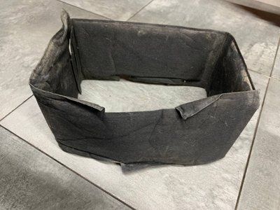 Кожух акумулятора Volkswagen Passat B6, 2005-2011 р., б.в. ,352656 фото