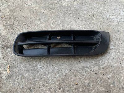 Решітка бампера ліва Skoda Fabia 2, 5J0807367, б.в.  5J0807367 фото