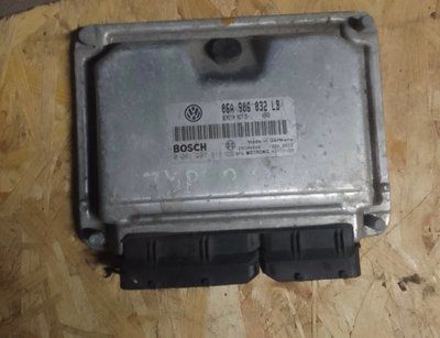 Блок управлениям двигателя Vag 06A906032LB, б.у. 06A906032LB фото