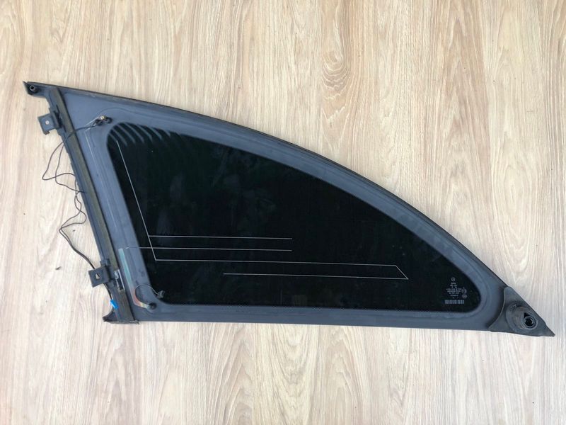 Форточка заднего правого крыла 43-r-000266 2516703450 Mercedes W251, R-class, б.у 2516703450 фото