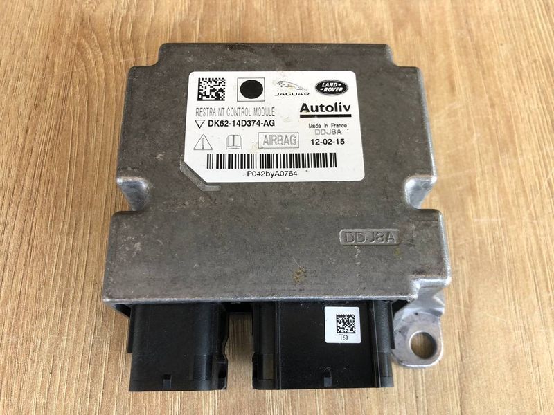 Блок airbag LR067254, DK6214D374AG Range Rover Vogue L405, б.в. LR067254, DK6214D374AG фото