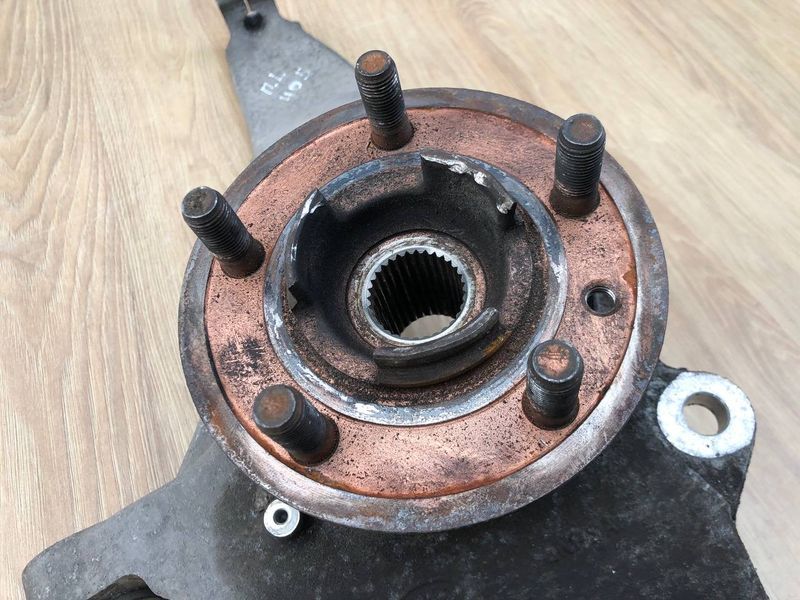 Кулак поворотный левый в сборе Range Rover Vogue L405, б.у. 4677865 фото