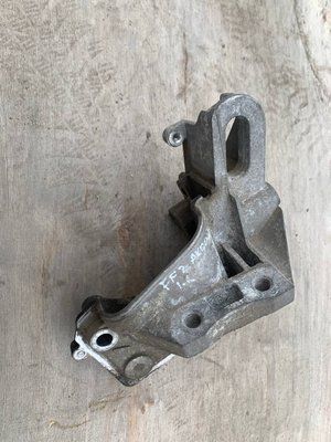 Кронштейн АКПП Ford Focus 2 1.6 бензин, 2008-2010 р., 757G6F001AB, б.в. 757G6F001AB фото
