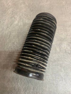 Пыльник передней стойки амортизатора Volkswagen Passat B6, 2005-2011 г., 6N0413175A, б.у. 6N0413175A03,0 фото