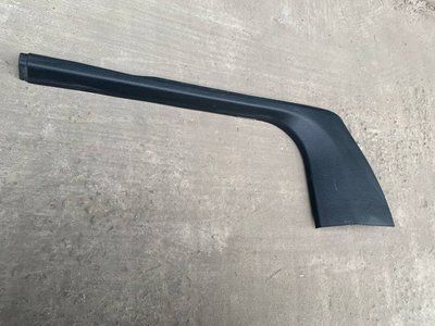 Накладка переднего правого порога внутренняя Skoda Fabia 2, 5J7863484, б.у. 5J7863484 фото