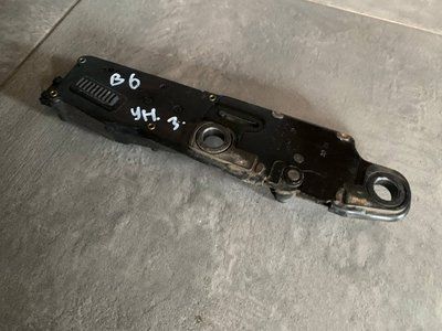 Замок багажника нижня частина Volkswagen Passat B6, 2005 р., універсал, 3C9827887B, б.в. 3C9827887B фото