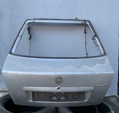 Крышка багажника Skoda Octavia Tour liftback, б.у. 35679998 фото