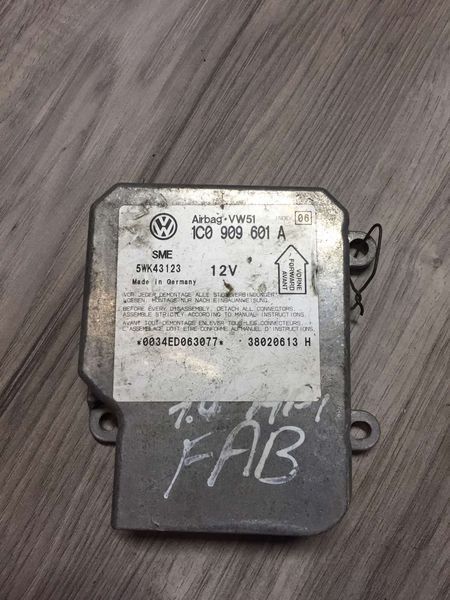 Блок управління Airbag Vag, 1C0909601A, б.в 1C0909601A фото