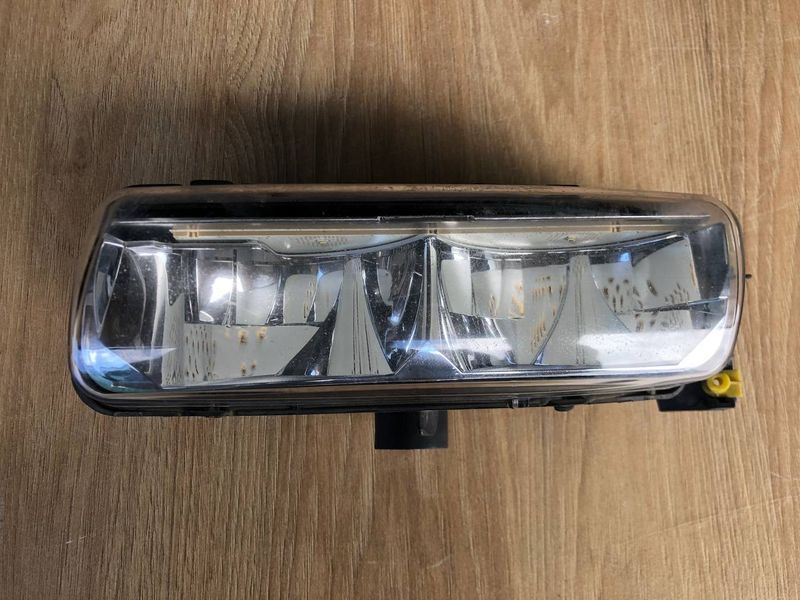 Фара противотуманная передняя левая LR080284, LR033407, CK5215201AB Range Rover Vogue L405, б.у. LR080284, LR033407, CK5215201AB фото
