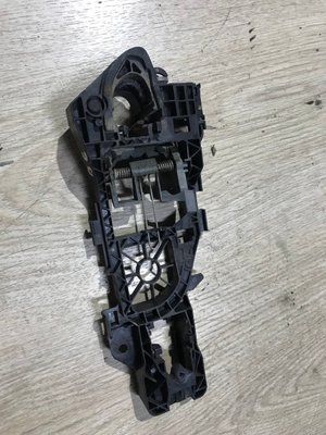 Кронштейн правої ручки Volkswagen Passat B6, 2007 р., седан, 3С0837886, б.в.  3С0837886 фото
