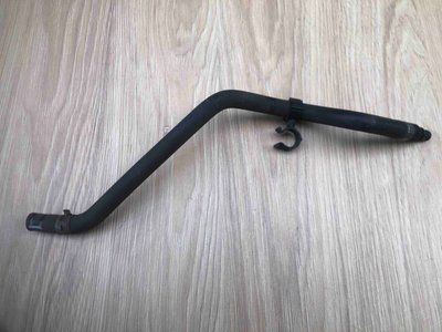 Патрубок системи охолодження Mercedes w221, S-клас 2215010725 фото