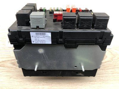 Блок запобіжників Mercedes W221, S-клас, б.в. 2215403250 фото