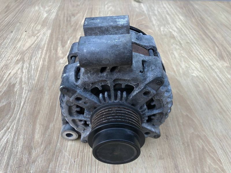 Генератор CPLA10300BE Range Rover Vogue L405 б.в. CPLA10300BE фото