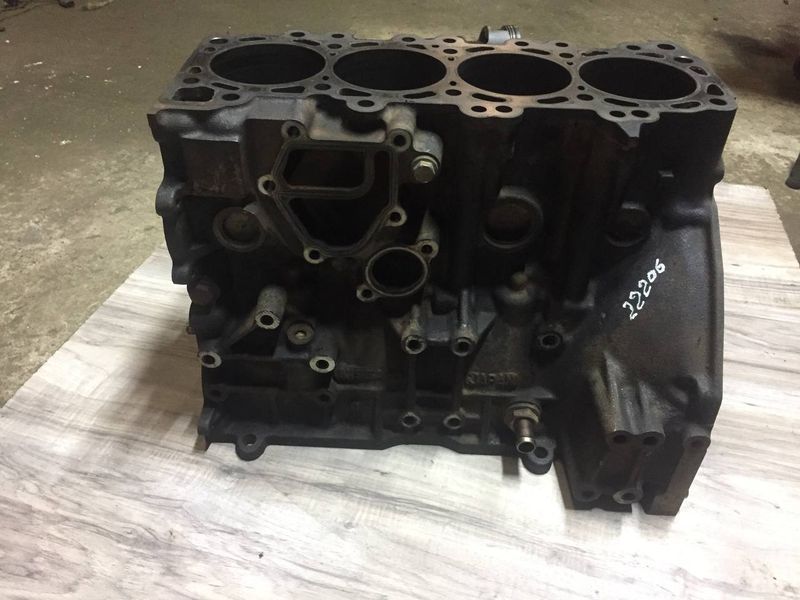 Двигун YD25DDTI Nissan Navara D22 2.5 TDI, б.в. YD25DDTI  фото