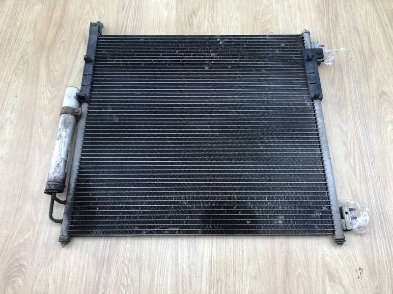 Радіатор кондиціонера дизель 3.0 LR035791, CPLA19C600AD Range Rover Vogue L405, б.в. LR035791, CPLA19C600AD фото