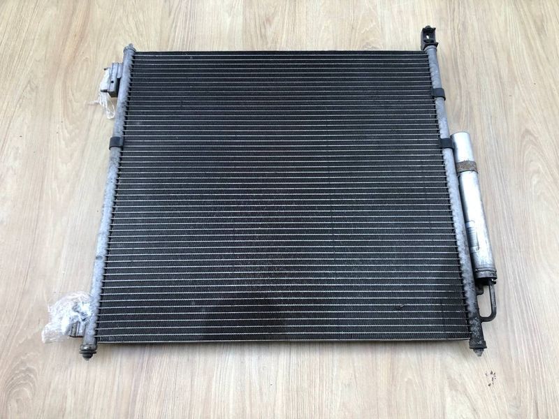 Радіатор кондиціонера дизель 3.0 LR035791, CPLA19C600AD Range Rover Vogue L405, б.в. LR035791, CPLA19C600AD фото