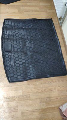 Автомобільний килимок у багажник Volkswagen Touareg 2010-2-х зон. клімат-контроль (Avto-Gumm), б.в. 68768768456 фото