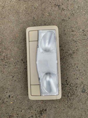 Плафон підсвічування салону задній Toyota Avalon 2005 -2011, б.в. 1994342406 фото