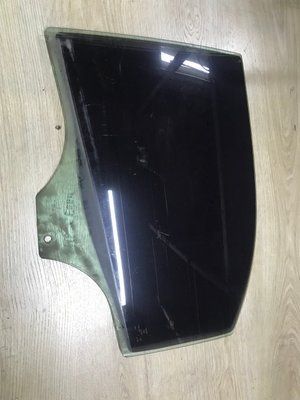 Стекло задних левых дверей Mazda 6 2003-2007 г., седан, GJ6A73511A, б.у. GJ6A73511A фото