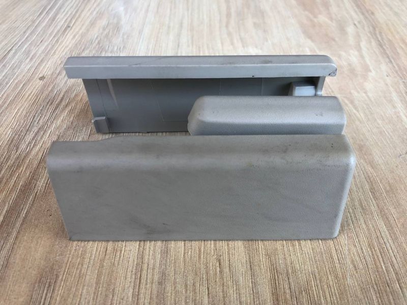 Накладка салазок переднего сиденья LR056794, CK5266410DA Range Rover Vogue L405, б.у. LR056794, CK5266410DA фото