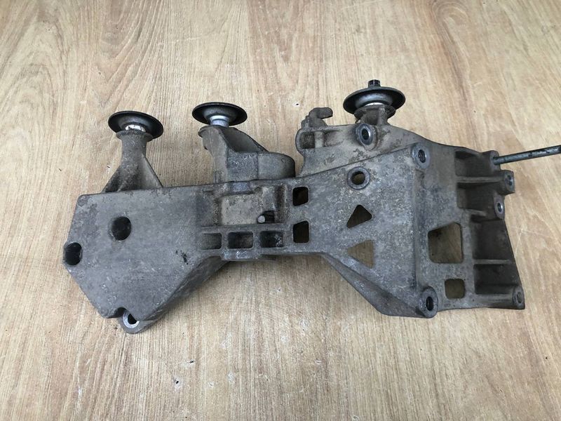 Натягувач приводного ременя Mercedes W169 A-class, б.в 2662000670 2662000670 фото